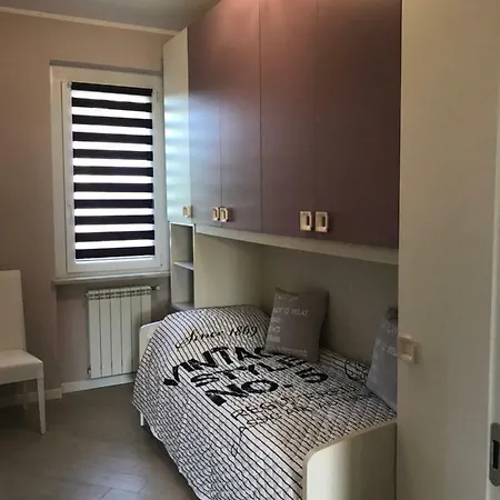 Garden Apartment *
